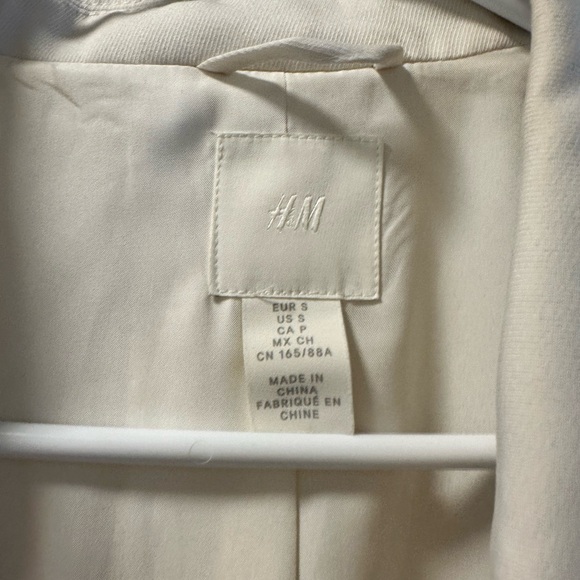 H&M cream coloured oversized blazer - Picture 3 of 3